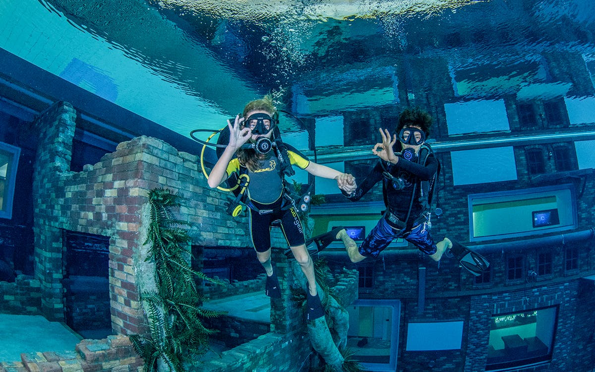 Deep Dive Dubai