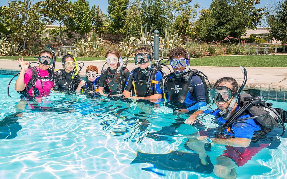 PADI Discover Scuba Diving at Palm Jumeirah Dubai