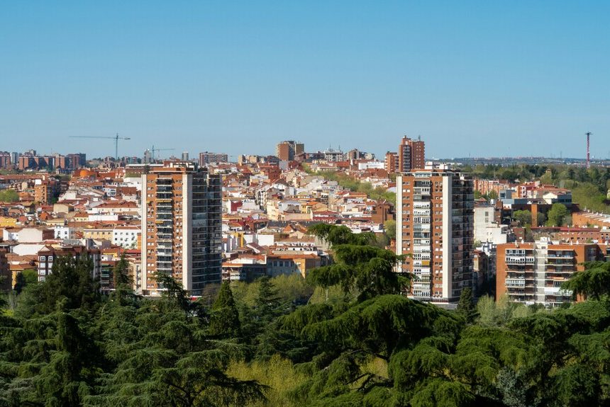 Hacienda advierte a los propietarios que tengan más de una vivienda: si no la usan como residencia habitual hay que declararla